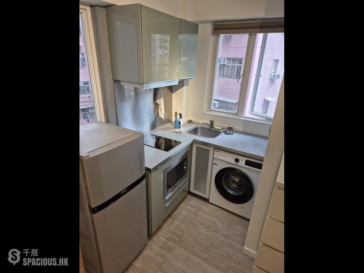 Wan Chai - Chuen Fung House 01