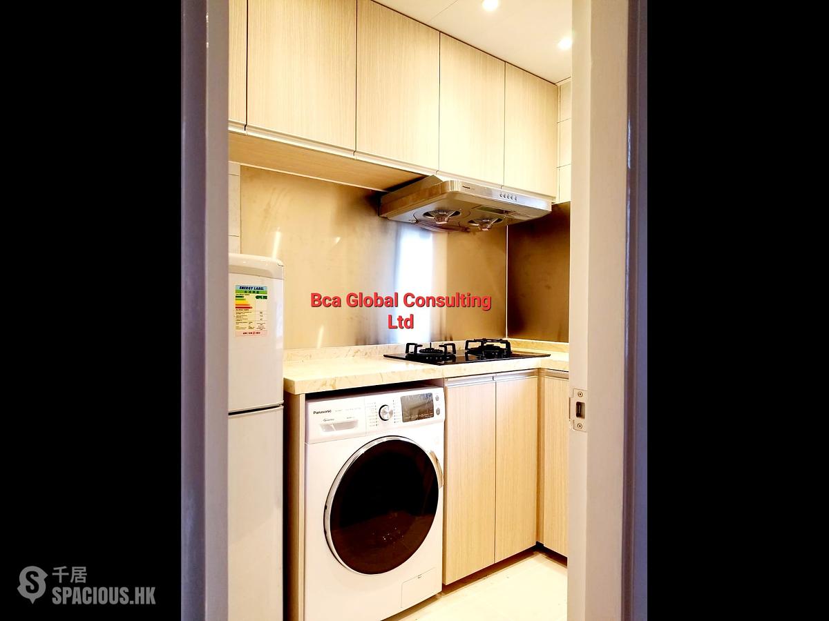 Sai Ying Pun - Golden Phoenix Court 01
