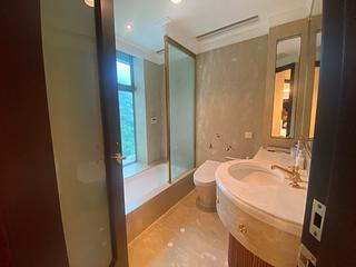 Mid Levels Central - Regence Royale Tower 1 10