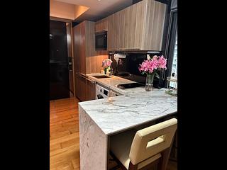 Mid Levels Central - Gramercy 03