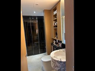 Mid Levels Central - Gramercy 08