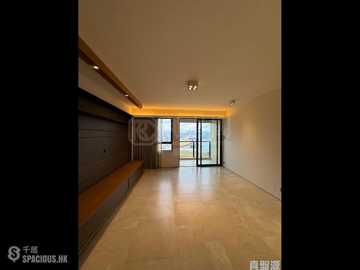 Braemar Hill - Wilshire Towers Block B 01