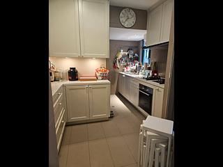 Mid Levels Central - Hillsborough Court Block 1 03