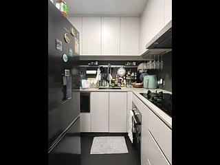 Mid Levels Central - Hillsborough Court 06
