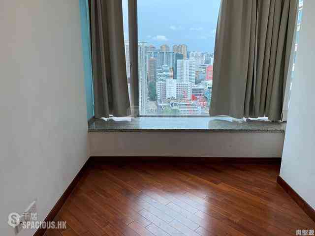 Yau Ma Tei - The Coronation Tower 2 05