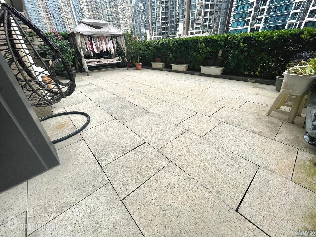 Tseung Kwan O - The Wings IIIA 01