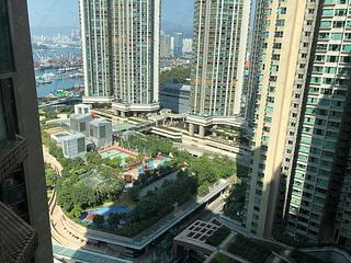 West Kowloon - The Waterfront Phase 1 07