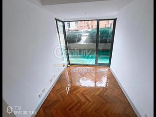 Mid Levels Central - 62B, Robinson Road 05