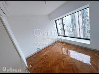Mid Levels Central - 62B, Robinson Road 11
