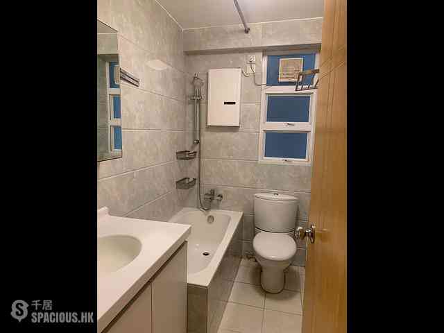 Wan Chai - Phoenix Court Block 4 06