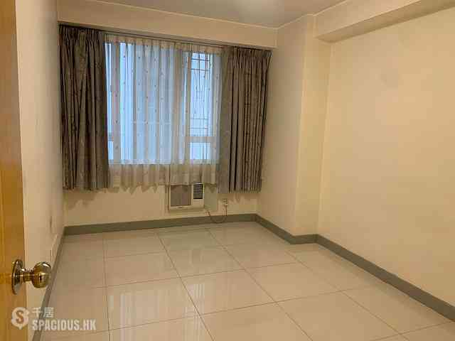 Wan Chai - Phoenix Court Block 4 02