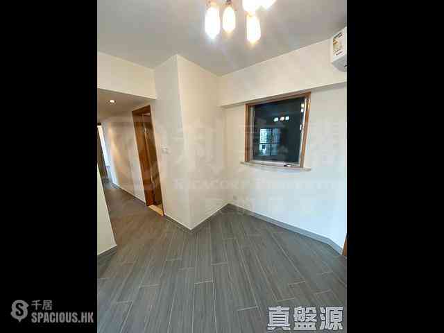 West Kowloon - The Waterfront Phase 1 Block 2 04