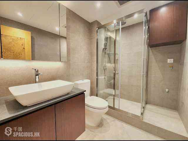 Wan Chai - Convention Plaza Apartments 01