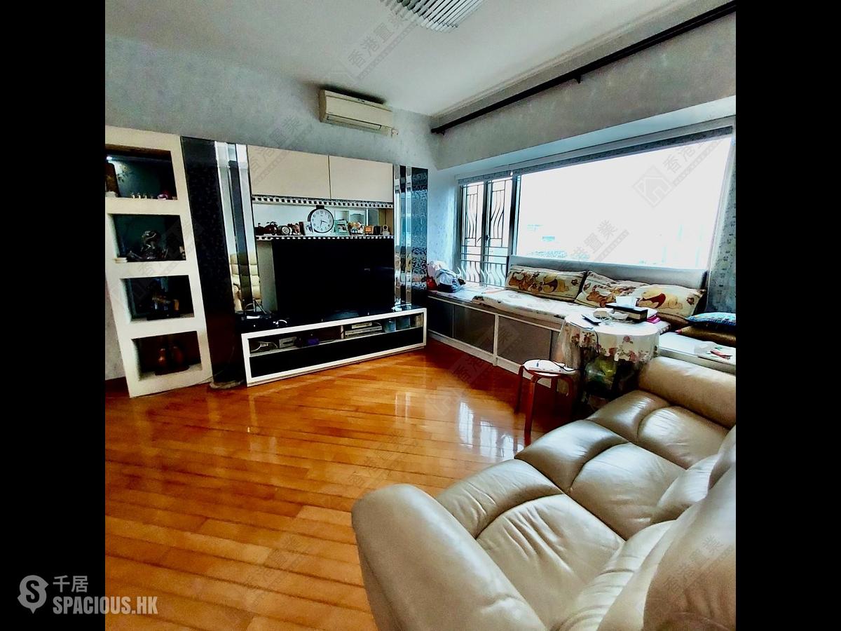 West Kowloon - Sorrento Phase 2 Block 1 01