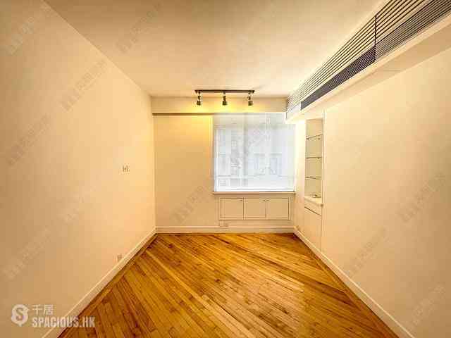 Shouson Hill - Country Villa Block 3 03