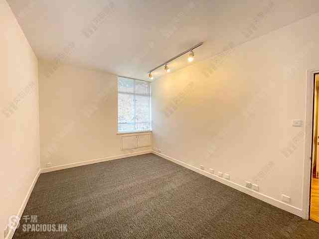 Shouson Hill - Country Villa Block 3 04
