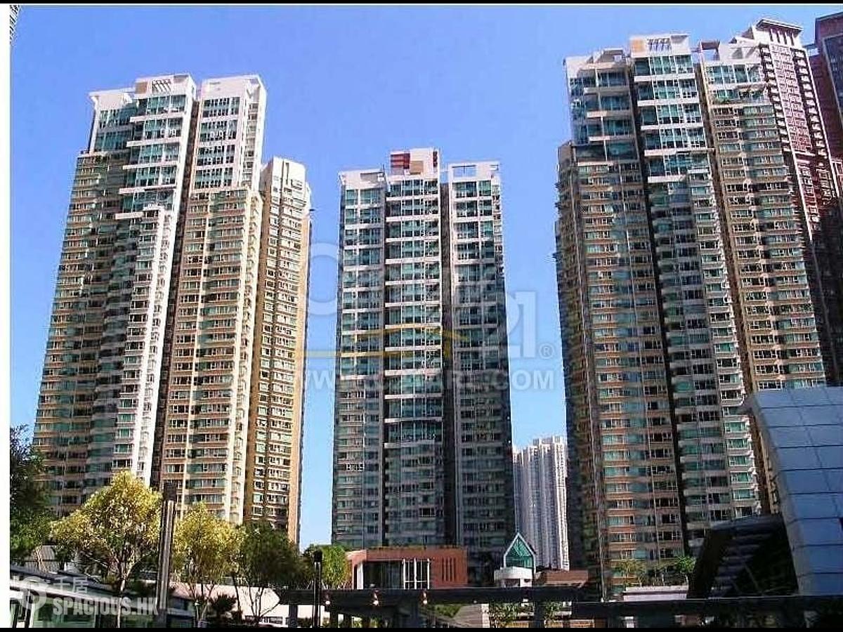 West Kowloon - The Waterfront Phase 1 01