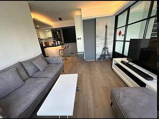 Kennedy Town - Serene Court 05