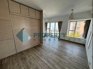 Soho - Centrestage 07