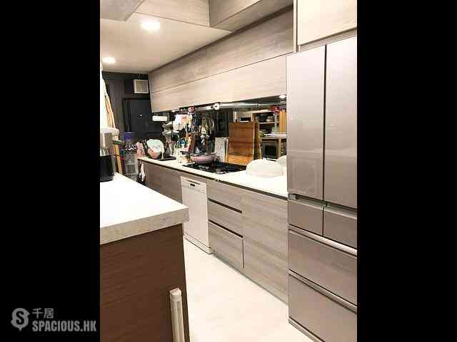 Tung Chung - The Visionary Tower 5 04