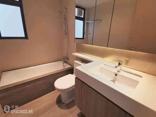 Tung Chung - The Visionary Tower 5 07