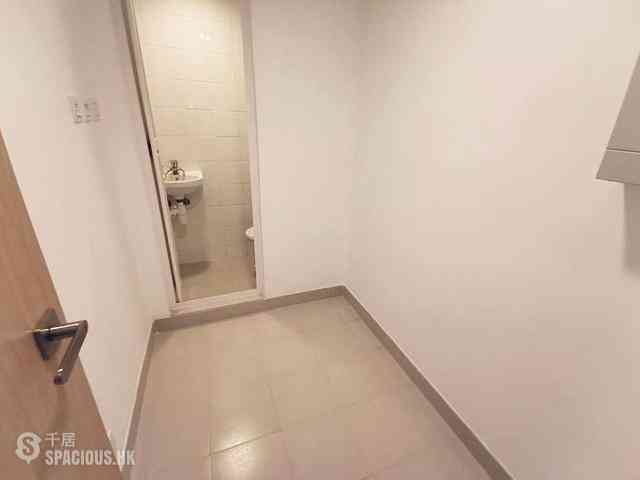 Tung Chung - The Visionary Tower 5 08