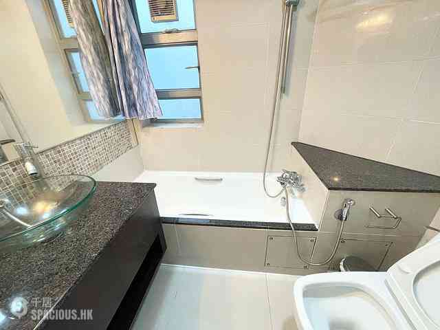 Tung Chung - Caribbean Coast Phase 3 Carmel Cove Tower 9 09