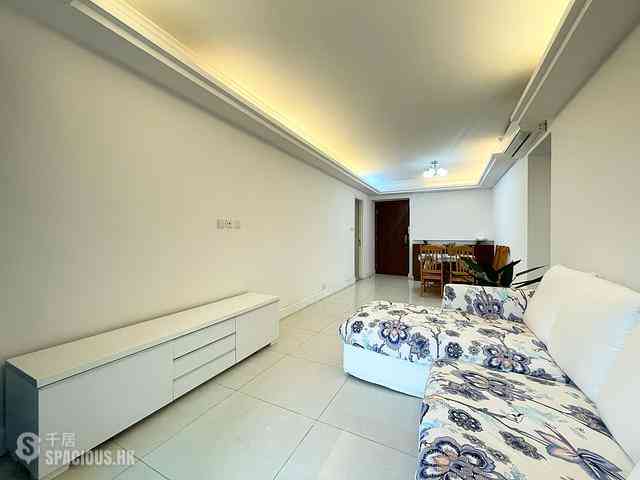 Tung Chung - Caribbean Coast Phase 3 Carmel Cove Tower 9 04