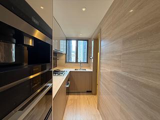 Wong Chuk Hang - The Southside Phase 1 Southland Tower 2B 09