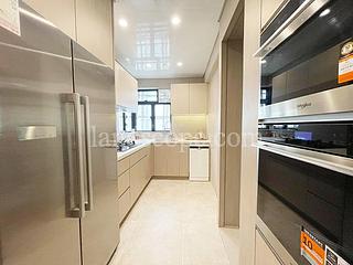 Mid Levels Central - Elegant Terrace 09