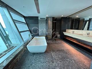Repulse Bay - The Lily 18