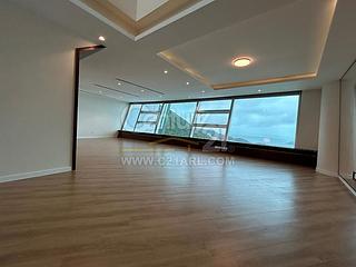 Repulse Bay - The Lily 24