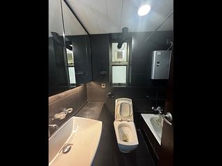 Wan Chai - The Zenith Phase 1 Block 2 06