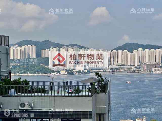 Quarry Bay - Royal Terrace 01