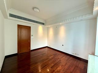 Mid Levels West - 1, Po Shan Road 18