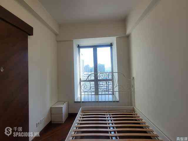 Yau Ma Tei - The Coronation Tower 7 06