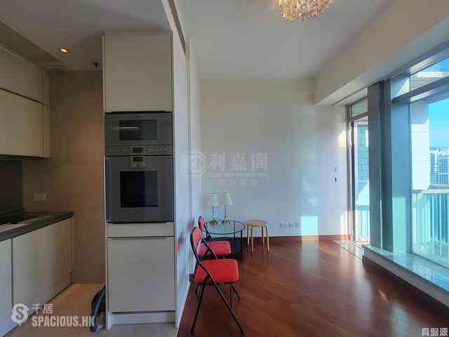 Yau Ma Tei - The Coronation Tower 7 14