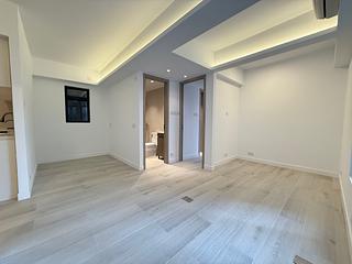 Mid Levels Central - Vantage Park 02