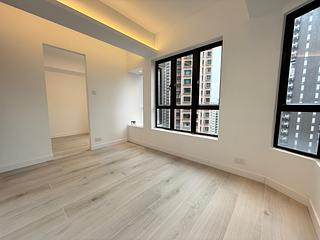 Mid Levels Central - Vantage Park 05