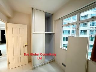 Mid Levels Central - On Fung Building 03