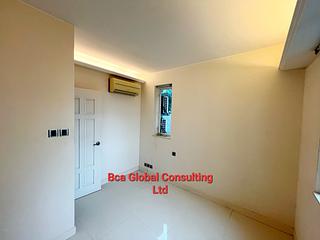 Mid Levels Central - On Fung Building 06