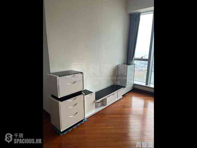 Yau Ma Tei - The Coronation Tower 2 11