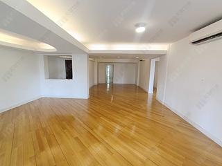 Mid Levels Central - Pine Court 05