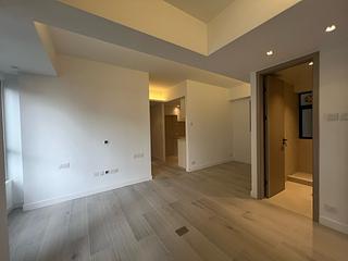 Mid Levels Central - Vantage Park Block 2 03