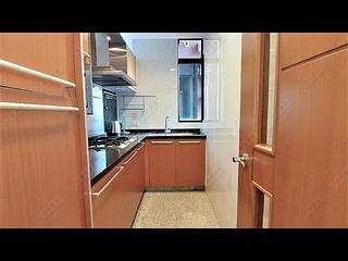 West Kowloon - The Arch Star Tower (Block 2) 04