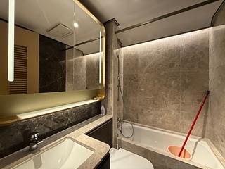 Wong Chuk Hang - The Southside Phase 2 La Marina Tower 2B 06