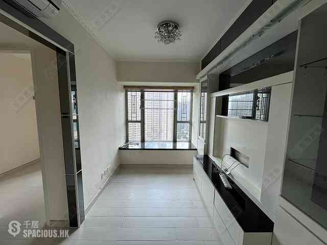 Tseung Kwan O - Tseung Kwan O Plaza Phase 2 Block 7 03