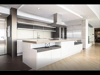 Repulse Bay - The Lily Block 4 05