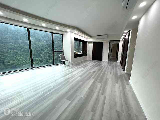 Mid Levels Central - Hillsborough Court 01