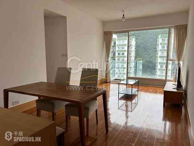 Quarry Bay - The Orchards Block 2 01